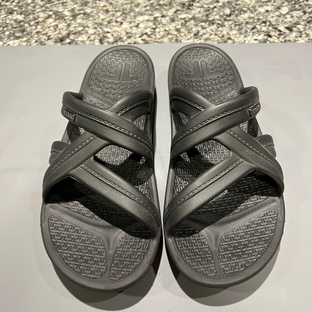 Telic Mallory slide sandals